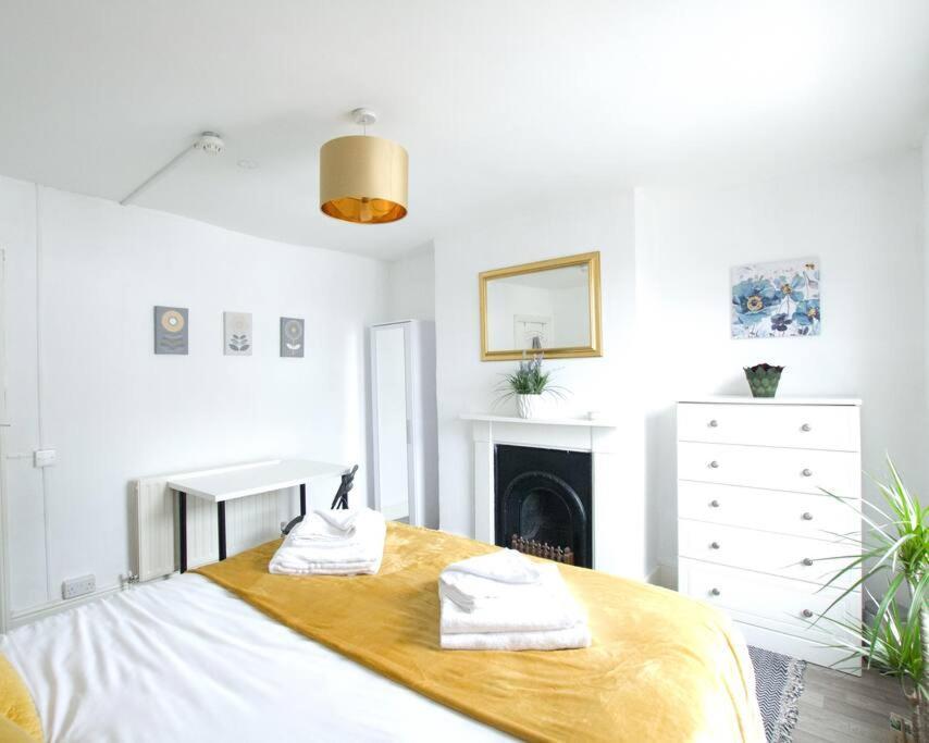 City Centre 4 Bedroom House Winchester Eksteriør bilde