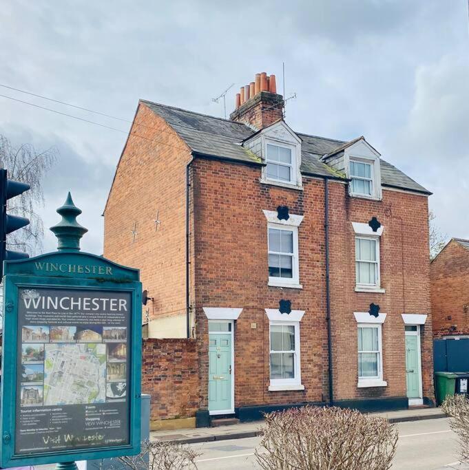 City Centre 4 Bedroom House Winchester Eksteriør bilde